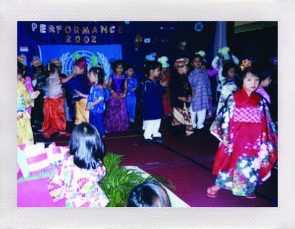 Ceria Montessori UN Day is the event that connect the children with the larger world outside the classroom and show them that they are part of a diverse large community.